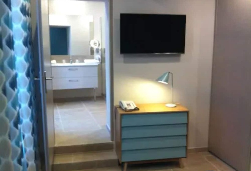 סוויטה, Hôtel Du Musée