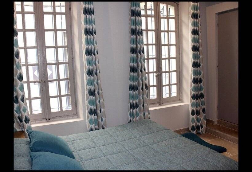 סוויטה, Hôtel Du Musée