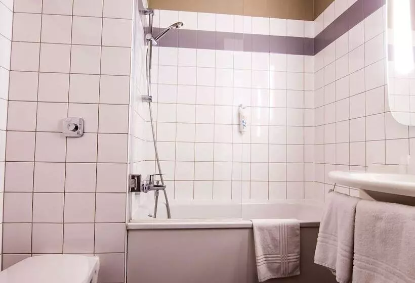 ダブルベッドスタンダードルーム, Ibis Colmar Est   Hotel Restaurant En Alsace