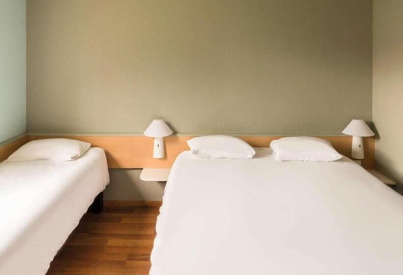 Номер Стандарт Трехместный, Ibis Colmar Est   Hotel Restaurant En Alsace