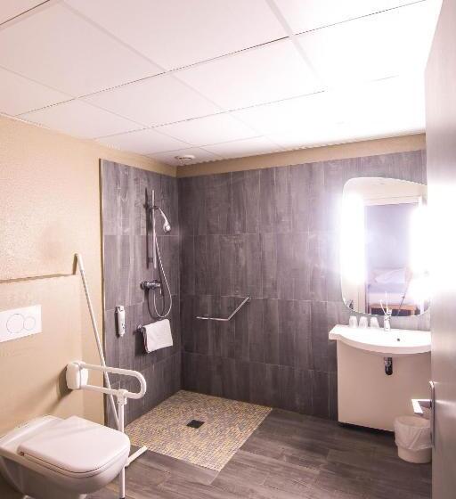 Четырехместный Номер Стандарт, Ibis Colmar Est   Hotel Restaurant En Alsace