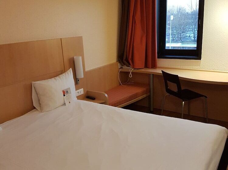 Номер Стандарт Двуспальная Кровать, Ibis évry Courcouronnes
