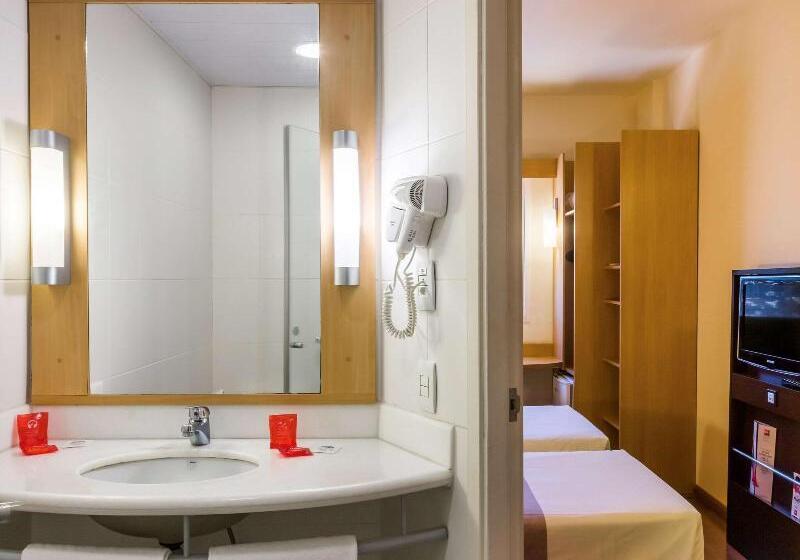 스탠다드 룸, Ibis Toulouse Aeroport