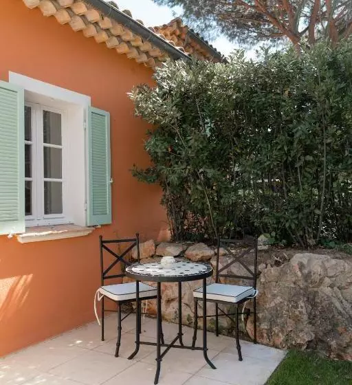 سوییت جونیور, La Bastide De Saint Tropez