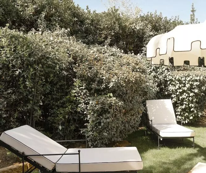 سوییت جونیور, La Bastide De Saint Tropez