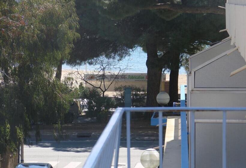 高级三人间, Le Chardon Bleu