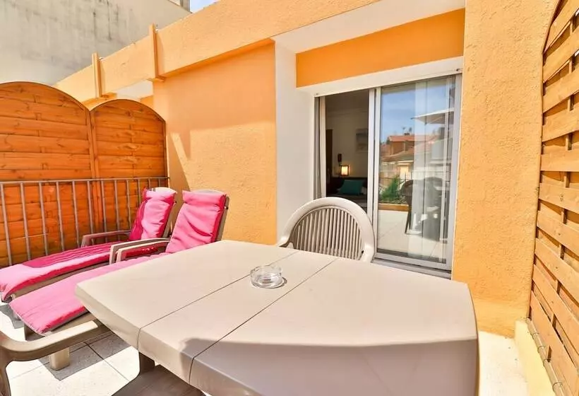 Quarto Estandar com Terraço, Le Chardon Bleu