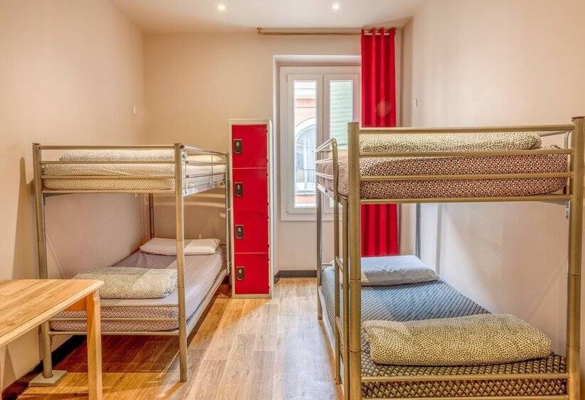 スタンダード４人部屋, Villa Saint Exupery Beach Hostel