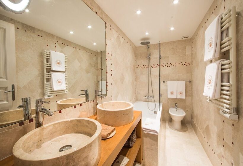 Habitación Deluxe, Byblos Saint Tropez