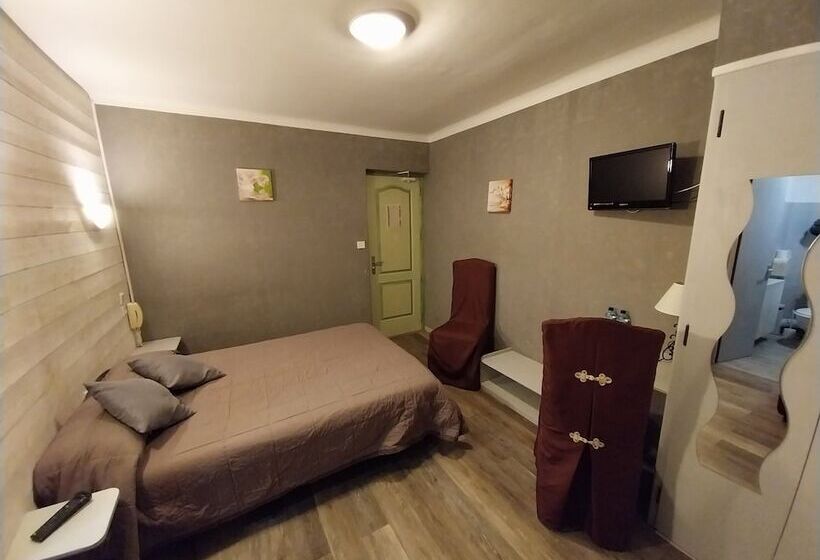 Номер Economy, Hôtel L Oustalet