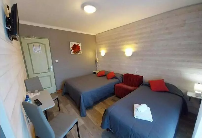 اتاق استاندارد سه تخته با بالکن, Hôtel L Oustalet