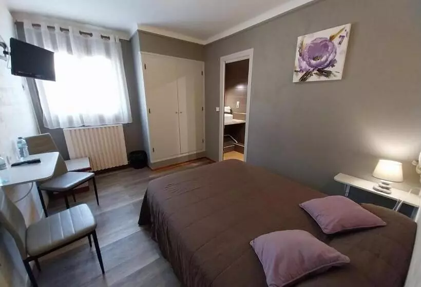 اتاق اکونومی, Hôtel L Oustalet