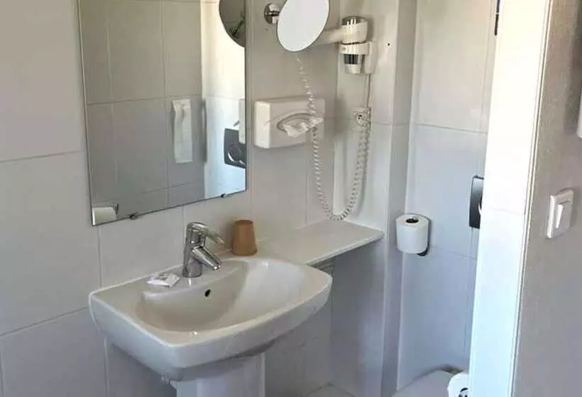 اتاق استاندارد, Kyriad Vannes Centreville
