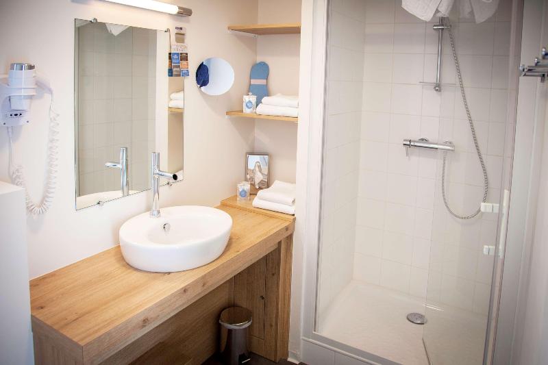 标准三人间, Kyriad Vannes Centreville