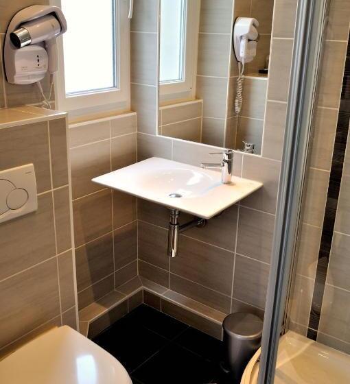 Классический Номер, Le Croiseur Ginette Reouverture Après Travaux Avril 2025