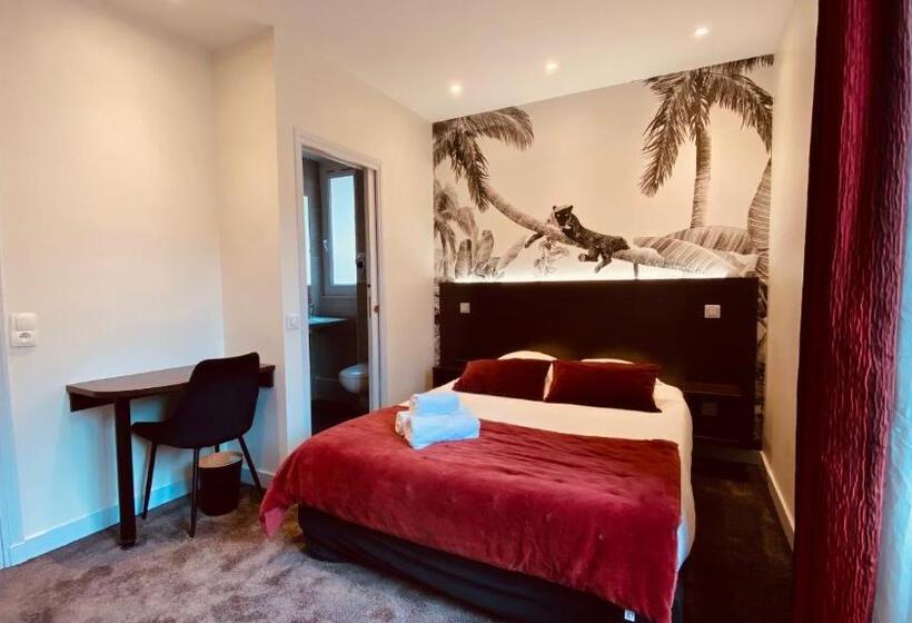 Comfort room with balcony, Le Croiseur Ginette Reouverture Après Travaux Avril 2025