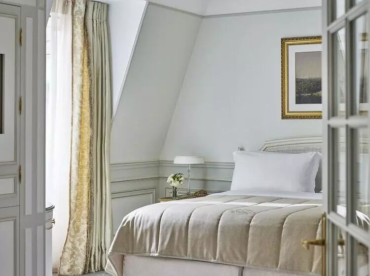 ジュニアスイート, Le Meurice – Dorchester Collection