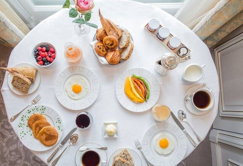 Chambre Deluxe, Le Meurice – Dorchester Collection