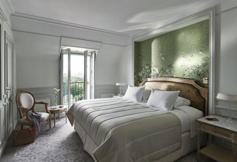 Chambre Supérieure Vue Parc, Le Meurice – Dorchester Collection