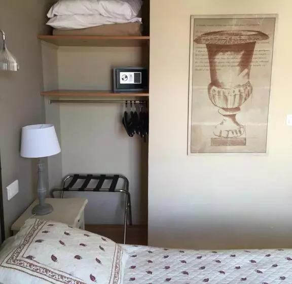 テラス付きスタンダードルーム, Logis Hôtel Le Manoir & Lounge