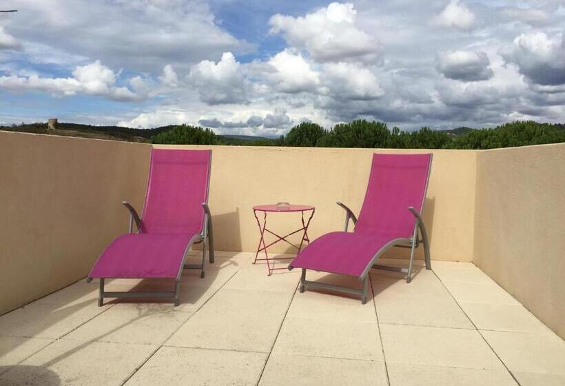 Номер Стандарт с Террасой, Logis Hôtel Le Manoir & Lounge