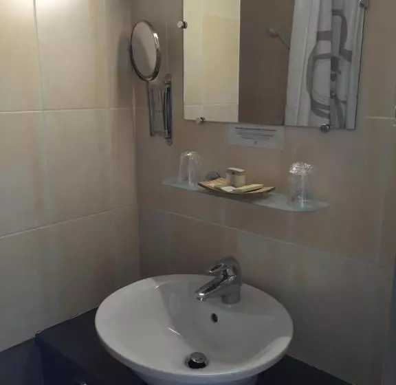 スタンダードルーム, Logis Hôtel Le Manoir & Lounge