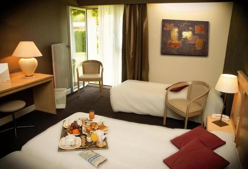 חדר סטנדרט לשלושה, Logis Le Relais Fleuri