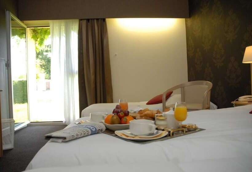 חדר סטנדרט לשלושה, Logis Le Relais Fleuri