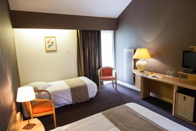 Номер Стандарт Трехместный, Logis Le Relais Fleuri