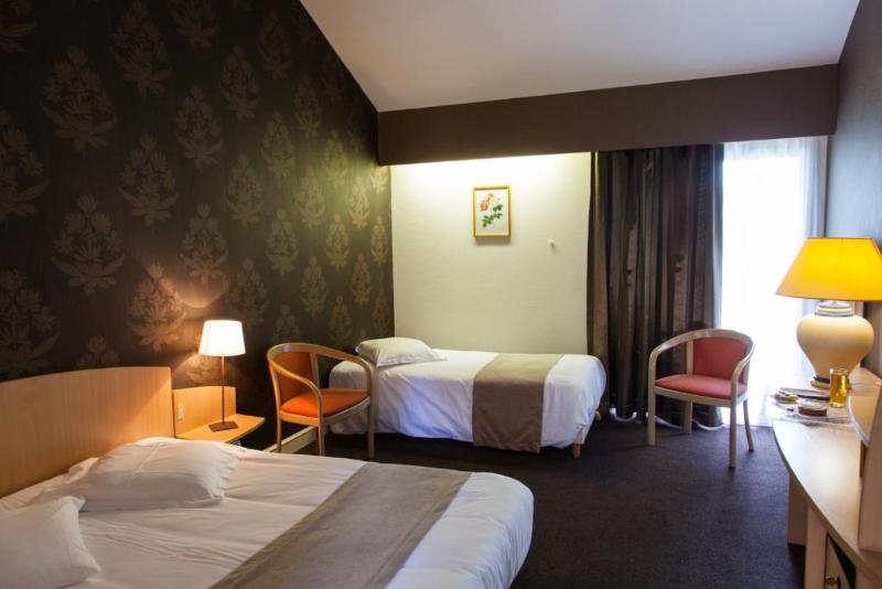 חדר סטנדרט לארבעה, Logis Le Relais Fleuri