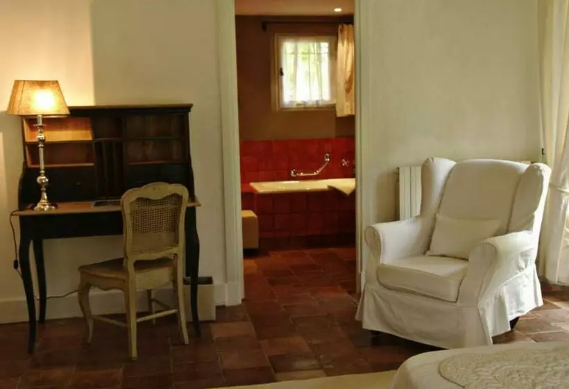 Suite, Le Mas De Chastelas