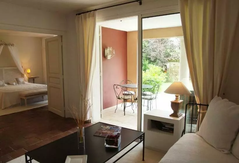Suite, Le Mas De Chastelas