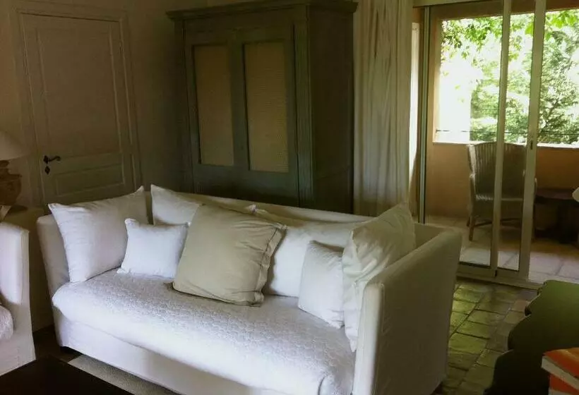 Suite, Le Mas De Chastelas