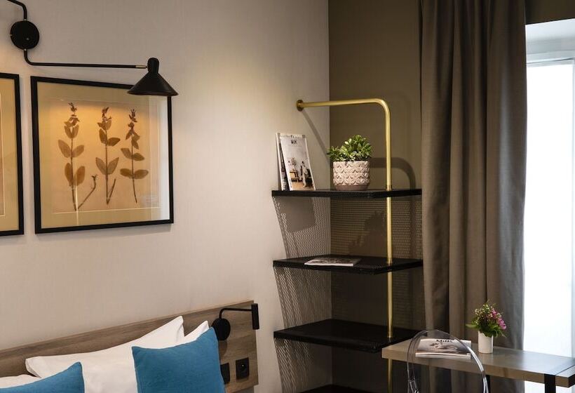 Camera Superiore, Maxim Quartier Latin