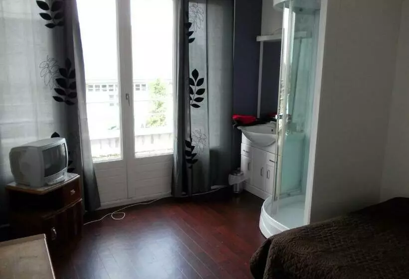 Camera Comfort, Moderne