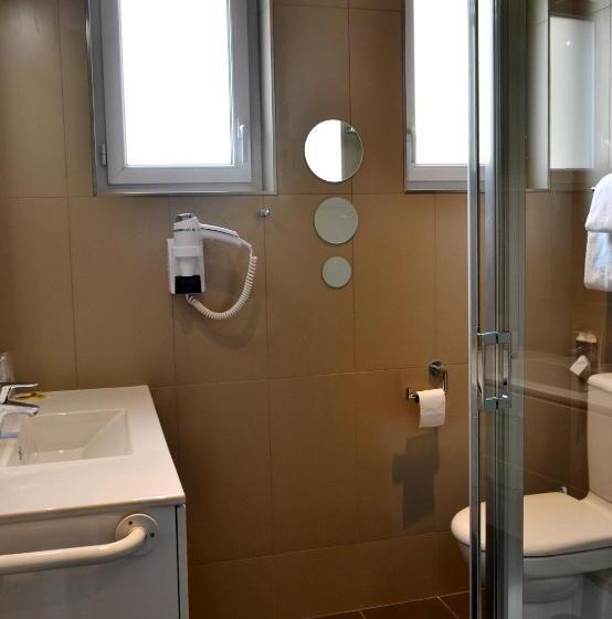 수피리어 룸, Logis Hôtel Restaurant Le Monarque