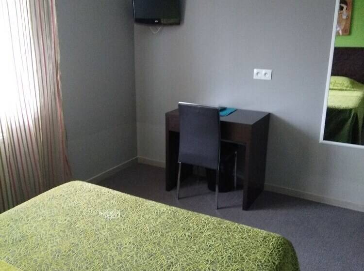 스탠다드 룸, Savary