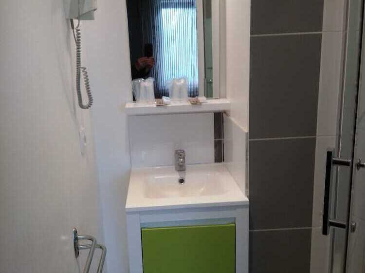 스탠다드 룸, Savary