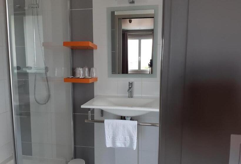 패밀리 룸, Savary