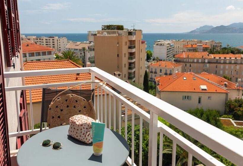 اتاق سوپریور با چشم‌انداز دریا, The Originals Boutique, Hôtel Des Orangers, Cannes