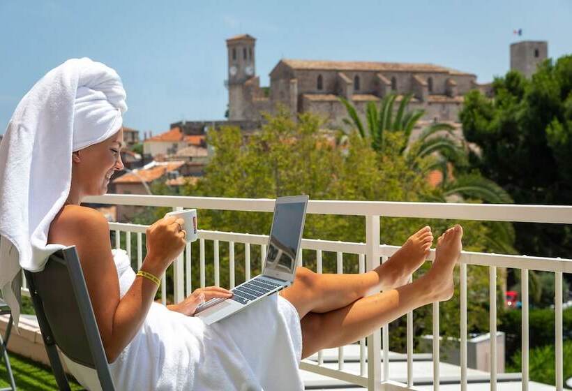 חדר דלוקס נוף לים, The Originals Boutique, Hôtel Des Orangers, Cannes