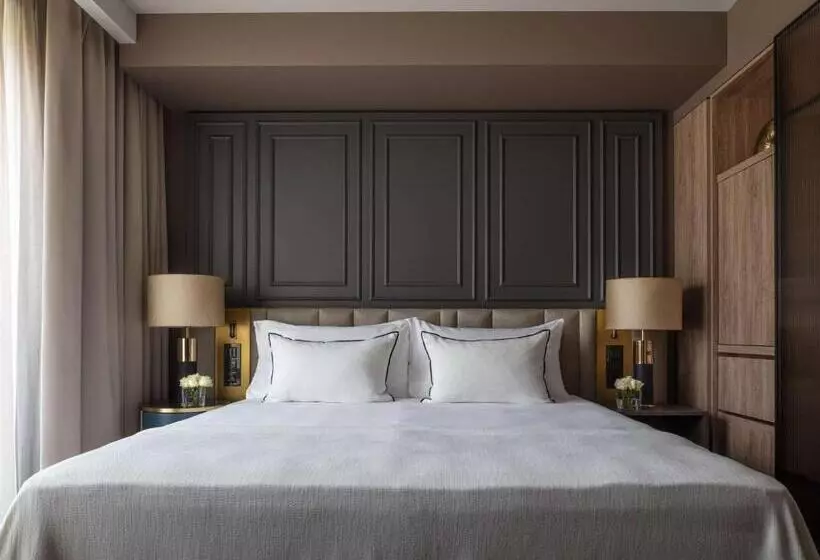 オーシャンビューのプレミアムルーム。, Anantara Plaza Nice