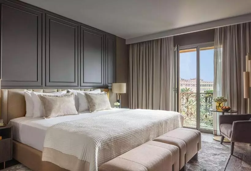オーシャンビューのプレミアムルーム。, Anantara Plaza Nice