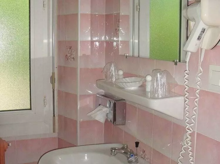 Comfort-huone, Au Royal