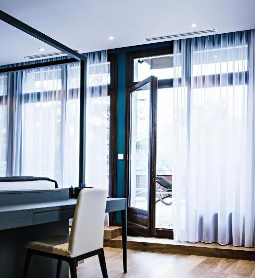 סוויטה עם ג'קוזי, Auberge Du Pere Bise  Jean Sulpice