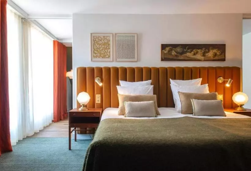 スイート, Auberge Du Pere Bise  Jean Sulpice