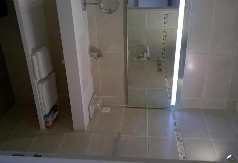 带观景的标准间, Bellerive