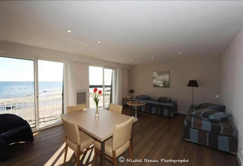 דירת חדר נוף לים, De La Plage