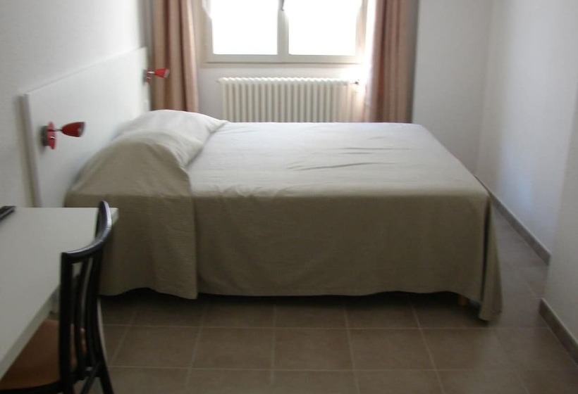 Номер Стандарт, De Paris Et Des Voyageurs