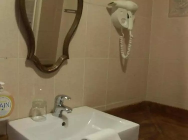Pokój Comfort, Du Palais